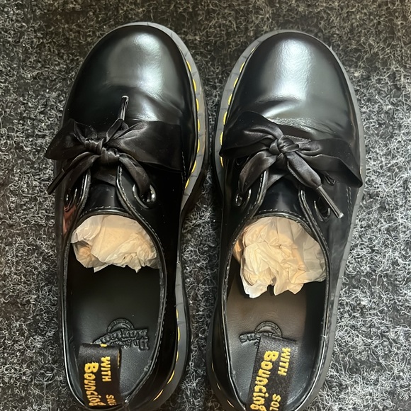 Dr Martens Holly US W6 - Picture 3 of 7